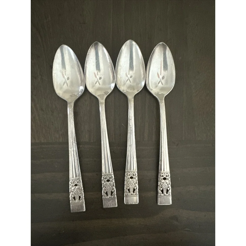 1936 Oneida Community Coronation Silver-plate 4 Piece Set Dinner Teaspoons